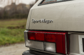 Alfa Romeo 33 1.5 4×4 Sport Wagon (1988) - "Sport Wagon" in zwei Worten geschrieben