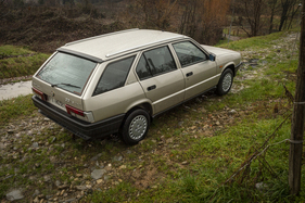 Alfa Romeo 33 1.5 4×4 Sport Wagon (1988) - die Dachreling bot die Möglichkeit, weiteres Gepäck auf dem Dach zu transportieren (1988)