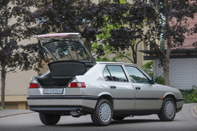 Alfa Romeo 33 1.7 i.e. 4x4 Elegante (1991) - die Kofferraumkante liegt relativ hoch