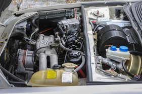 Alfa Romeo 33 1.7 i.e. 4x4 Elegante (1991) - weit vorne eingebauter Vierzylinder-Boxermotor