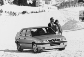 Alfa Romeo 33 (1991) - Modell S 16V Permanent 4 im Schnee (1991)