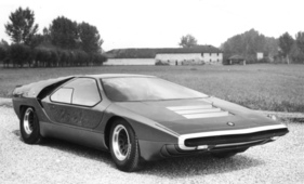 Alfa Romeo 33 Carabo Bertone (1968) - klassischer Keil