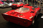 Bild: Alfa Romeo 33 Stradale (1967) - Heckansicht der Rennversion und der Strassenvariante (Techno Classica 2013)