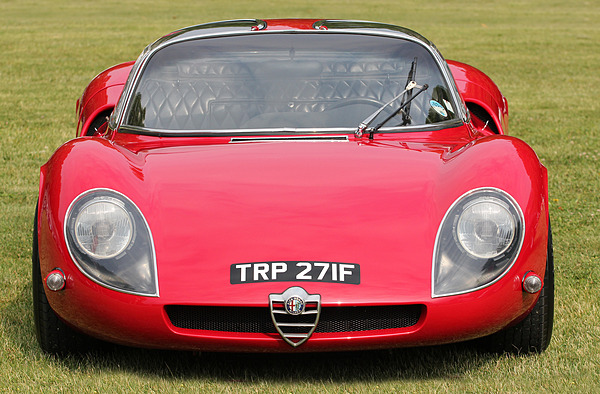 Alfa Romeo 33 Stradale (1968) - dieses Modell trägt kaum Chromschmuck