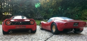 Alfa Romeo 33 Stradale und Diva in der Heckansicht am Ende der Modellentwicklun ()