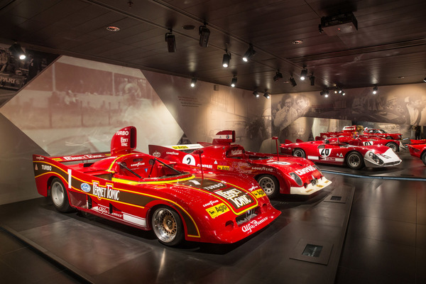 Alfa Romeo 33 in den unterschiedlichsten Rennsport-Varianten - Museumsbesuch Alfa Romeo in Arese
