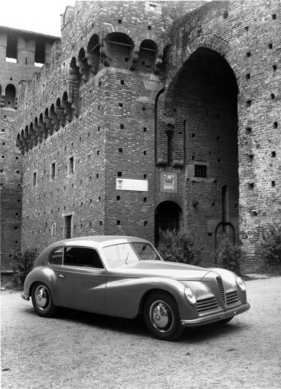 Alfa Romeo 6 C 2500 (1949) - die Version Freccia d'Oro mit rundem Fastback (Jahr geschätzt)