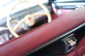 Alfa Romeo 6 C 2500 Gran Turismo (1951) - Aschenbecher für die Rückbänkler