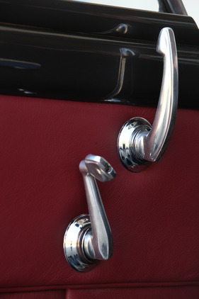 Alfa Romeo 6 C 2500 Gran Turismo (1951) - Türöffner und Fensterkurbel