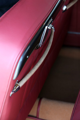 Alfa Romeo 6 C 2500 Gran Turismo (1951) - an diesen Kordeln konnte man die Lehne zurückziehen