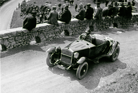 Alfa Romeo 6C 1500 (1928) - Kessler auf dem Alfa Romeo 6C 1500 am Klausenrennen 1928 Alfa Romeo 6C 1500 (1928) - Kessler auf dem Alfa Romeo 6C 1500 am Klausenrennen 1928