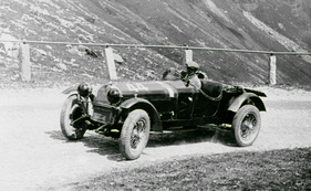 Alfa Romeo 6C 1750 (1930) - Josef Kessler beim Klausenrennen 1930 mit der schnellsten Zeit aller Sportwagen