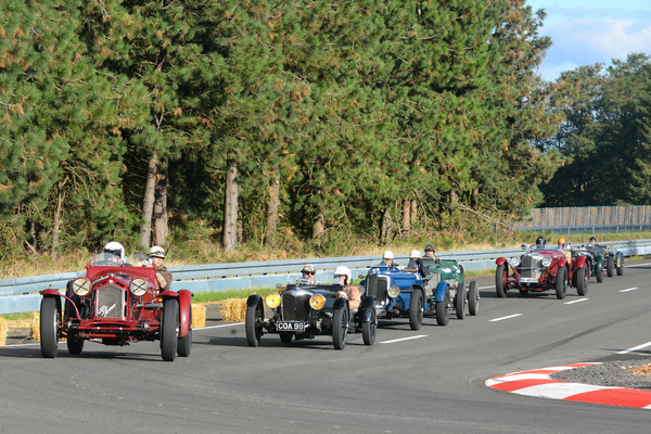 Bild Alfa Romeo 6C 1750 (1930) - Pista e Piloti Flugplatz Pferdsfeld 2020