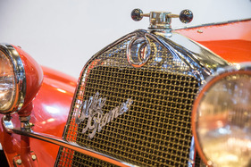 Alfa-Romeo 6C 1750 (1932) - der klassische Kühlergrill - Rétromobile Paris 2018