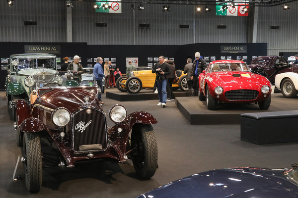 Alfa Romeo 6C 1750 Grand Sport Brianza Spider (1932) – eines der vielen Highlights auf dem Stand von Lukas Hüni – Rétromobile Paris 2025