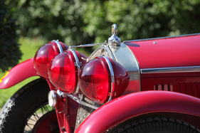 Alfa Romeo 6C 1750 Zagato (1930) - die rot verkleideten Scheinwerfer wirkten damals wie die Augen des Teufels im Rückspiegel - Classic-Gala Schwetzingen 2018