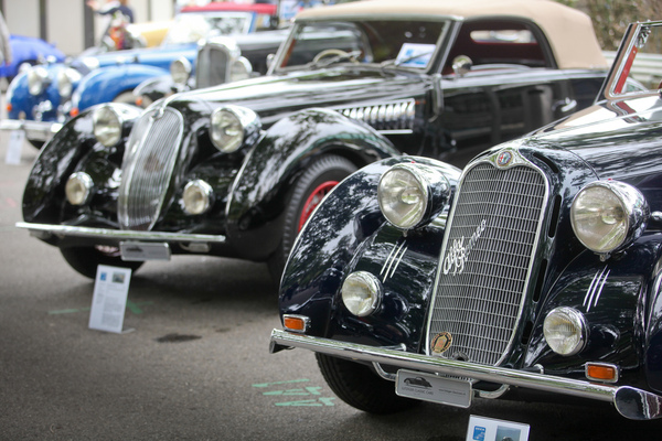 Bild Alfa Romeo 6C 2300 B (1938) - Zwei Worblaufen-Cabriolets beim Zürich Classic Car Award 2021