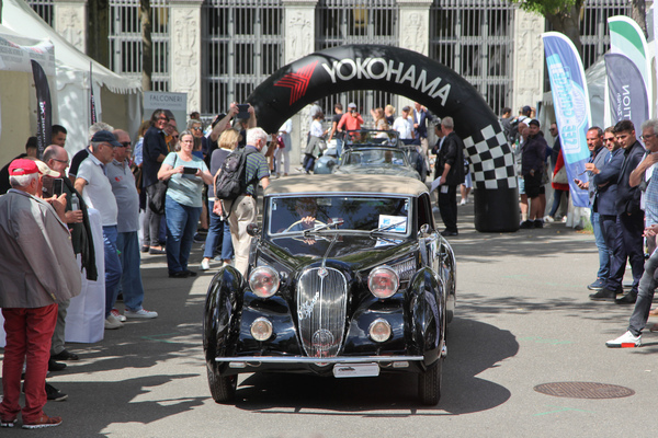 Alfa Romeo 6C 2300 Lungo Cabriolet Worblaufen (1938) - Sieger der Kategorie "Vorkrieg" beim Zürich Classic Car Award 2021