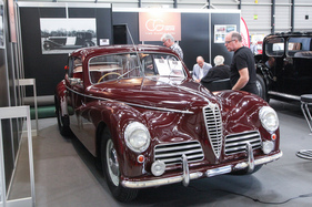 Alfa Romeo 6C 2500 Freccia d'Oro (1950) - mit geplatztem Originallack wegen fehlerhafter Lagerung während 40 Jahren - auf dem Stand von Christoph Grohe zu bewundern - Swiss Classic World Luzern 2021