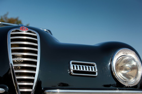 Alfa Romeo 6C 2500 Pinin Farina Cabriolet (1948) - imposanter Kühlergrill - Dolder Classics September 2020