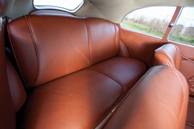 Alfa Romeo 6C 2500 Sport Berlinetta Carrozzeria Touring (1939) - komfortabel ausgeführtes Heckabteil - angeboten an der RM Auction Amelia Island vom 9. März 2013 Alfa Romeo 6C 2500 Sport Berlinetta Carrozzeria Touring (1939) - komfortabel ausgeführtes Heckabteil - angeboten an der RM Auction Amelia Island vom 9. März 2013