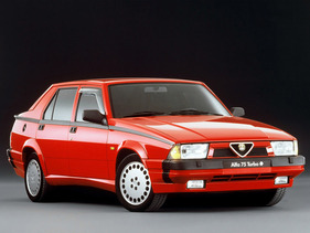 Alfa Romeo 75 1.8 Turbo Quadrifoglio Verde (1988) - mit eingespritzem Turbomotor (1988)