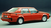Bild: Alfa Romeo 75 (1987) - 3.0i America Version mit dem V6