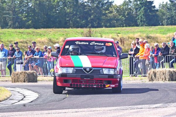 Alfa Romeo 75 2.0 (1989) - Pista & Piloti Pferdsfeld 2024