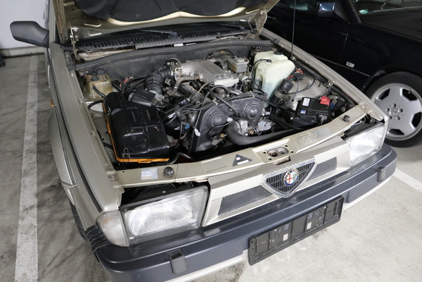 Alfa Romeo 75 3.0i V6 America, 283'050 Kilometer, 14'500 Euro – Bremen Classic Motorshow 2025