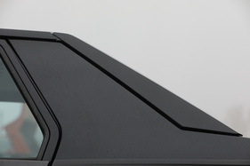 Alfa Romeo 75 Twin Spark "Limited Edition" (1992) - Designelement zur "Verschlankung" der C-Säule