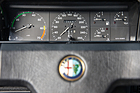 Bild: Alfa Romeo 75 Twin Spark "Limited Edition" (1992) - Tacho bis 260 km/h, ein bisschen träumen darf man ja immer