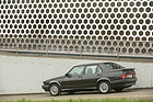 Alfa Romeo 75 Twin Spark "Limited Edition" (1992) - das limitierte Sondermodell zeichnet sich durch Schiebedach und spezielle Aluräder aus