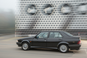 Alfa Romeo 75 Twin Spark "Limited Edition" (1992) - gut für knapp über 200 km/h Spitze Alfa Romeo 75 Twin Spark "Limited Edition" (1992) - gut für knapp über 200 km/h Spitze