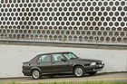 Bild: Alfa Romeo 75 Twin Spark "Limited Edition" (1992) - wirkt schon im Stand sportlich