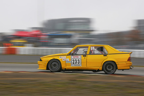 Alfa Romeo 75 V6 (1987) Im Feld der Scuderia Alfa Classico am RGB Saisonfinale 2018 (1987)
