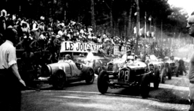 Alfa Romeo 8C 2300 - Bugatti gegen Alfa Romeo - Start zum GP d'Antibes 1932 Alfa Romeo 8C 2300 - Bugatti gegen Alfa Romeo - Start zum GP d'Antibes 1932