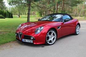 Alfa Romeo 8C Spider (2010) - as lot 036 at the Bonhams Zoute auction on October 11, 2020