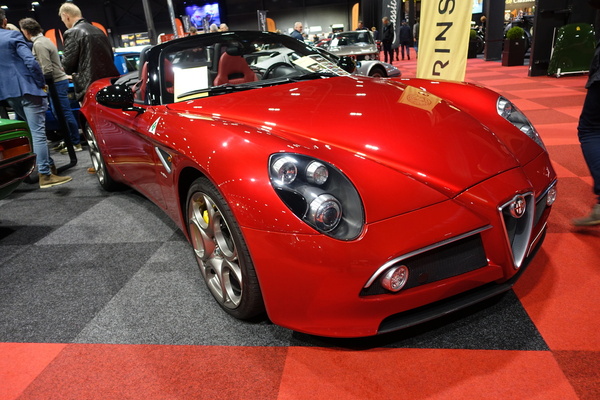 Alfa Romeo 8C Spider (2012) – mit 13'430 km für 275'000 Euro – Classic Car Show Maastricht 2025