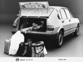 Alfa Romeo Alfasud 1.5 (1980) - luggage compartment and loading facilities (1980)