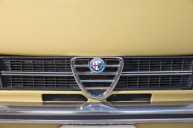 Alfa Romeo Alfasud Giardinetta 1.2 (1976) - klassischer Alfa-Kühlergrill