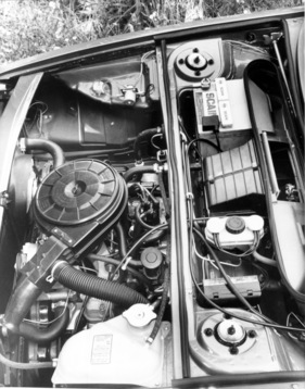 Alfa Romeo Alfasud Sprint (1977) - der weit vorne und längs eingebaute Boxer-Motor