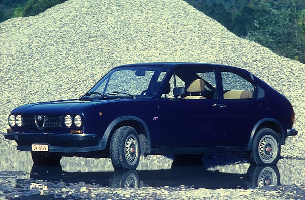 Alfa Romeo Alfasud Ti 1.5 (1979) - mit zeitgenössischen Felgen aus dem Zubehörregal - Foto aus dem Jahre 1981