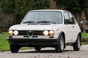 Alfa Romeo Alfasud ti 1.3 (1979) - Doppelscheinwerfer und Frontspoiler beim TI
