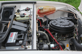Alfa Romeo Alfasud ti 1.3 (1979) - der Boxermotor benötigt nur wenig Platz