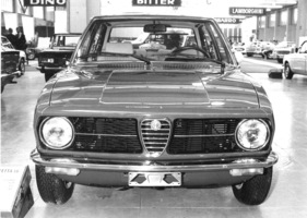 Alfa Romeo Alfetta 1600 (1976) - einfach gestaltetes Basismodell mit 1,6 Litern Hubraum - Genfer Autosalon 1976