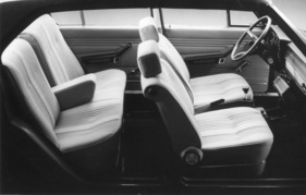 Alfa Romeo Alfetta (1972) - gute Platzverhältnisse in der Limousine