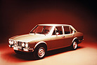 Artikelbild Fifty-Fifty - Limousine Alfa Romeo Alfetta im damaligen Test