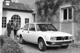Alfa Romeo Alfetta 2000 (1978) – die schnellste Variante der Alfetta mit Zweilitermotor