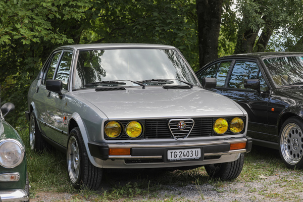 Alfa Romeo Alfetta 2000 (1980) - Albisbütli Classics Cars & Bikes Juli 2025