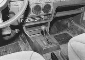 Alfa Romeo Alfetta 2000 L (1979) - nun auch mit ZF-Getriebeautomatik lieferbar - Genfer Automobilsalon 1979